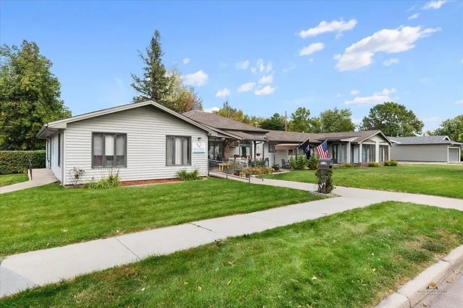 1542 Davenport St, Sturgis, SD 57785 - #2