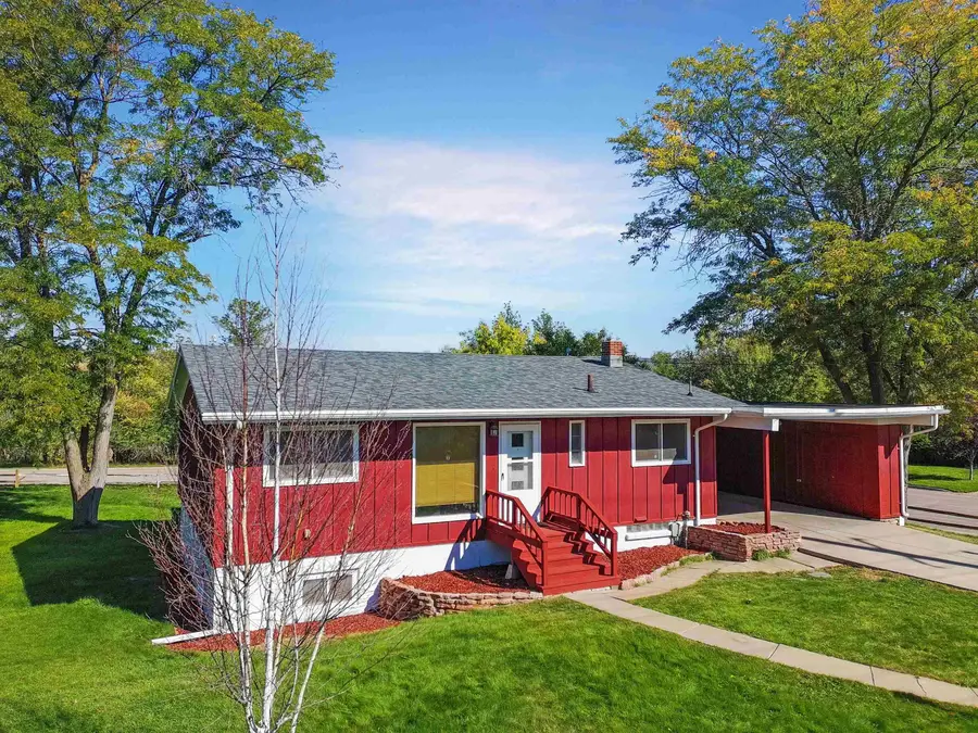 2001 Wilson Ave, Hot Springs, SD 57747 - #2