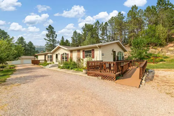 27532 Todd Dr, Hot Springs, SD 57747-0000