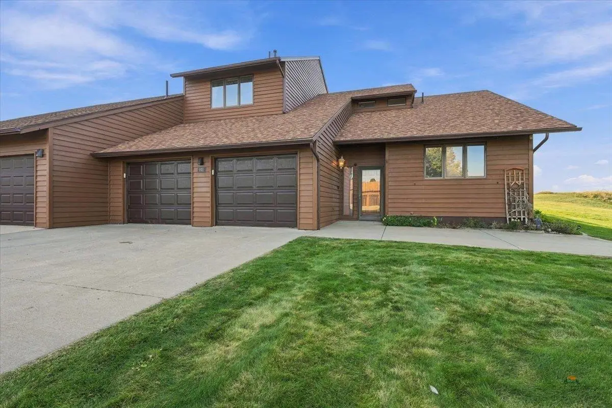 905 Country Club Dr, Spearfish, SD 57783 - #1