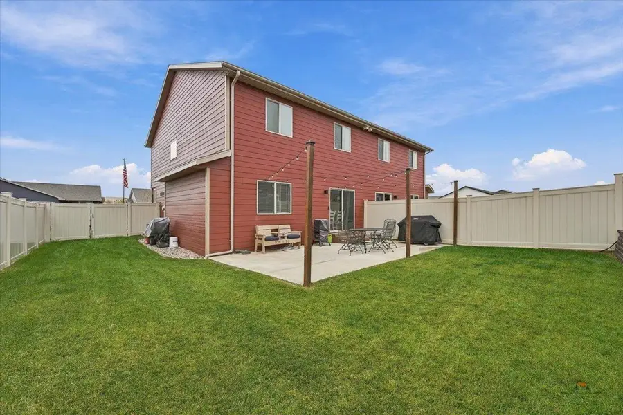 611 Copperfield Dr, Rapid City, SD 57703 - #3