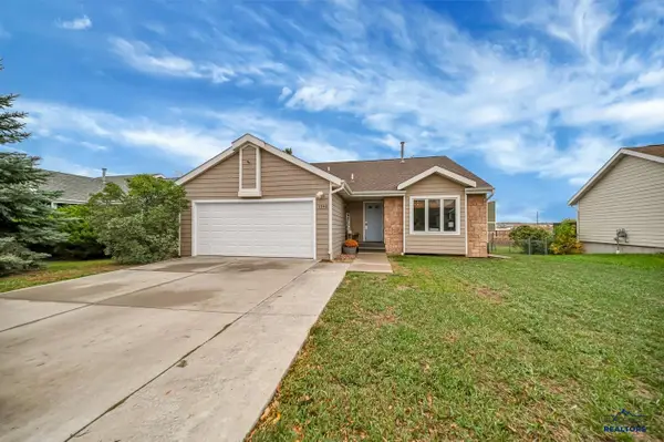 1240 Range View Cir, Rapid City, SD 57701