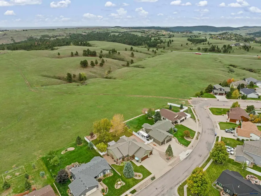 6814 Sahalee Dr, Rapid City, SD 57702 - #2
