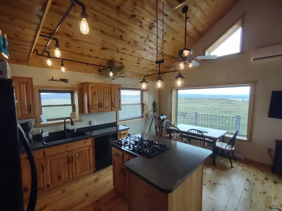 13166 E Southshore Rd, Hot Springs, SD 57747 - #2