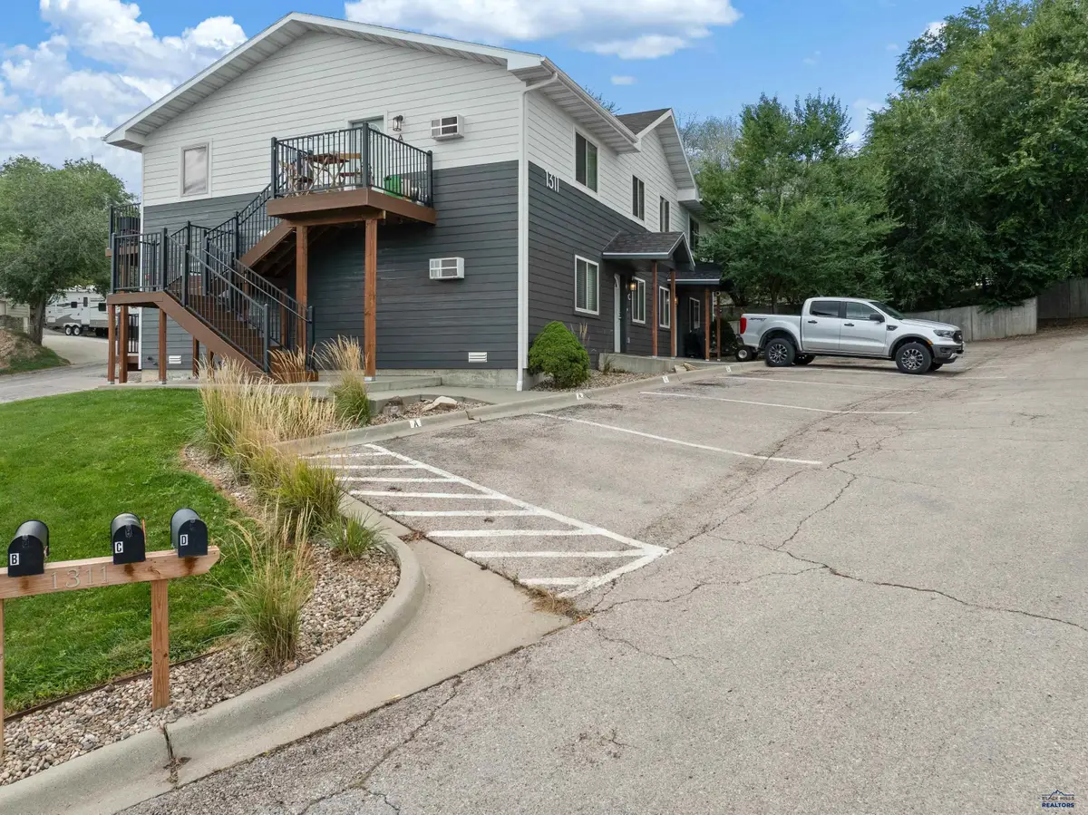 1311 Carolyn Ct, Rapid City, SD 57701 - #1