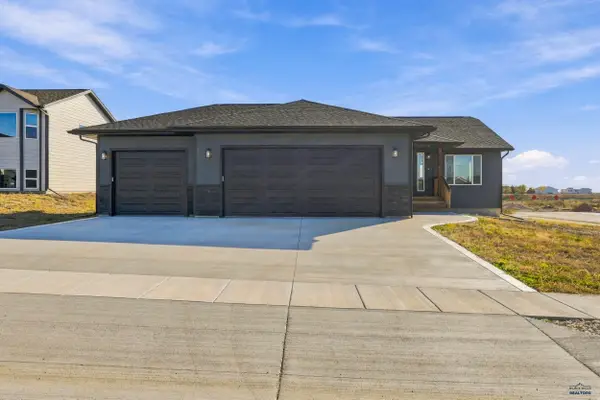 628 Bull Run Dr, Box Elder, SD 57719