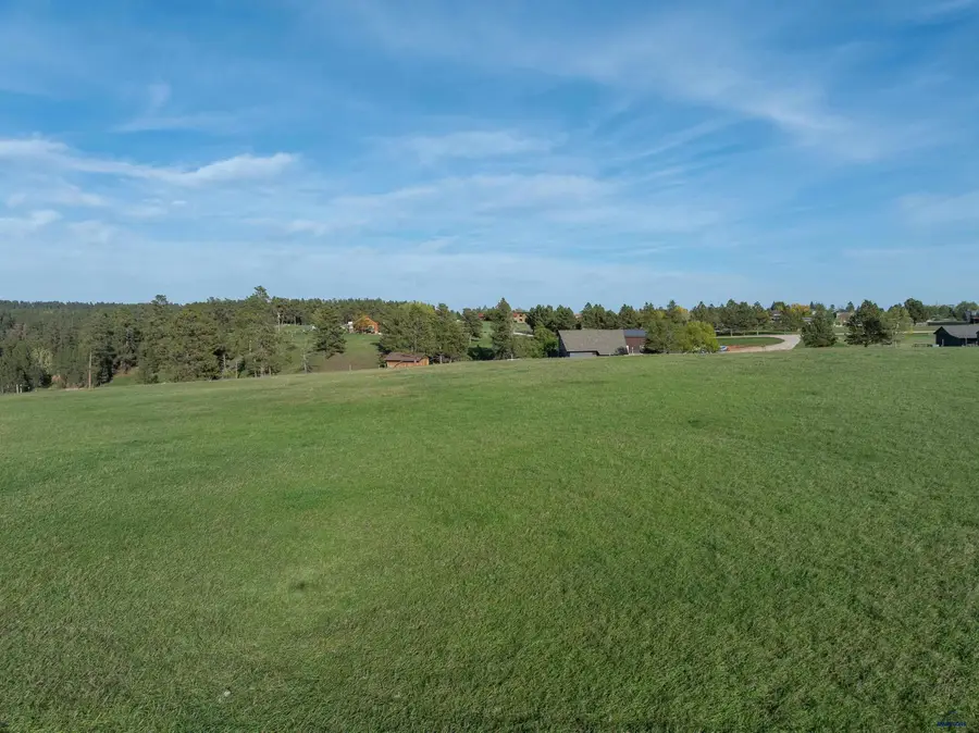 660 Brookshire Dr, Rapid City, SD 57702 - #2