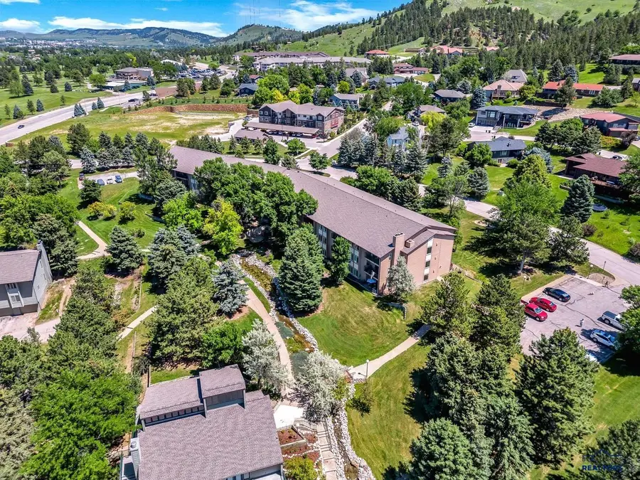 3963 Fairway Hills Dr, Rapid City, SD 57702 - #3