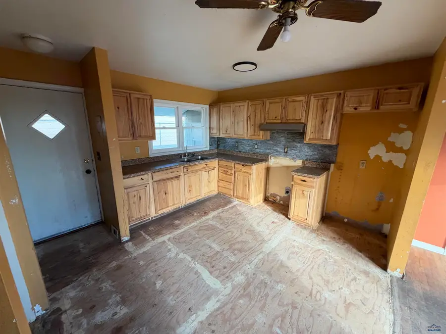 136 E Nowlin, Rapid City, SD 57701 - #2