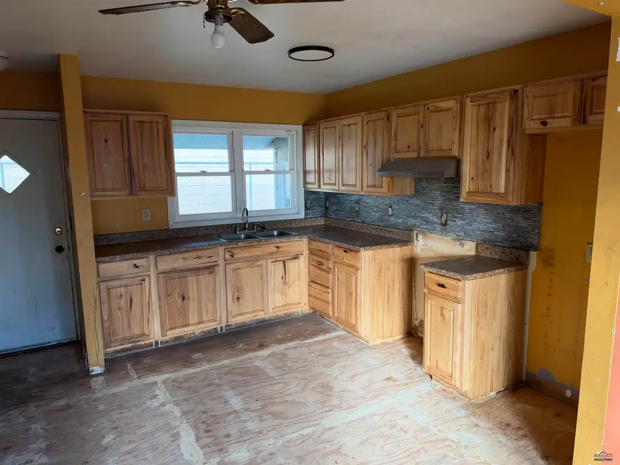 136 E Nowlin, Rapid City, SD 57701 - #3