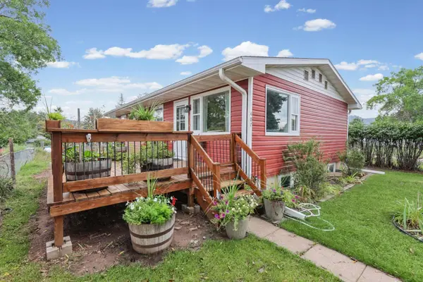407 S 16th St, Hot Springs, SD 57747
