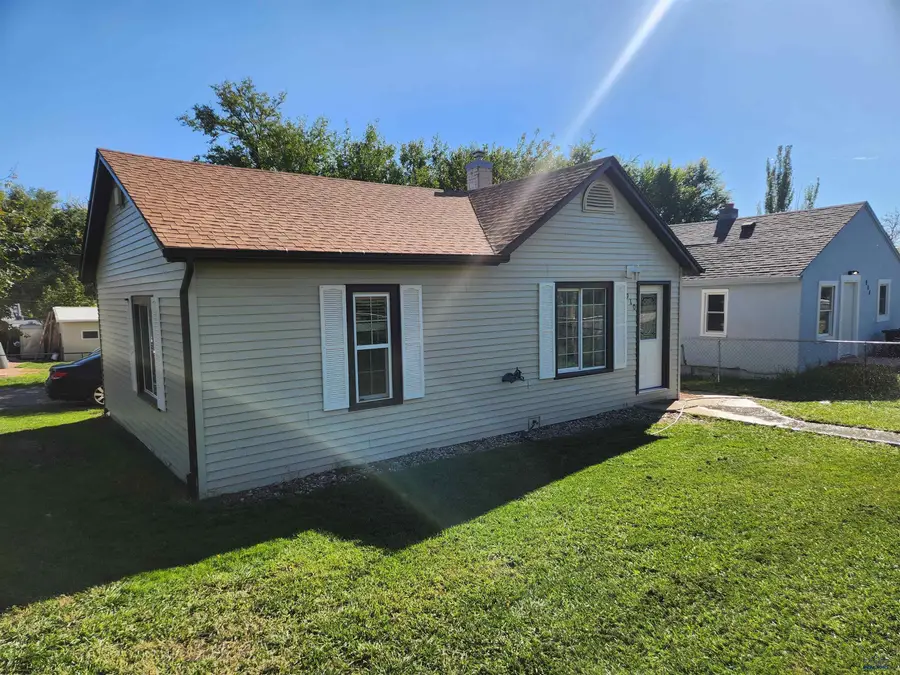 910 Silver St, Rapid City, SD 57701 - #2