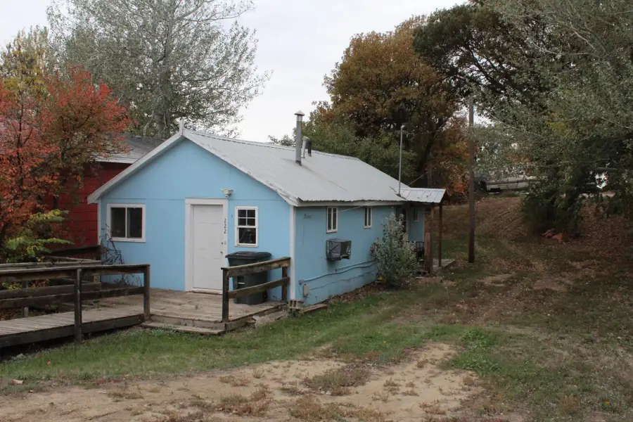 222 7th Ave, Belle Fourche, SD 57717 - #2