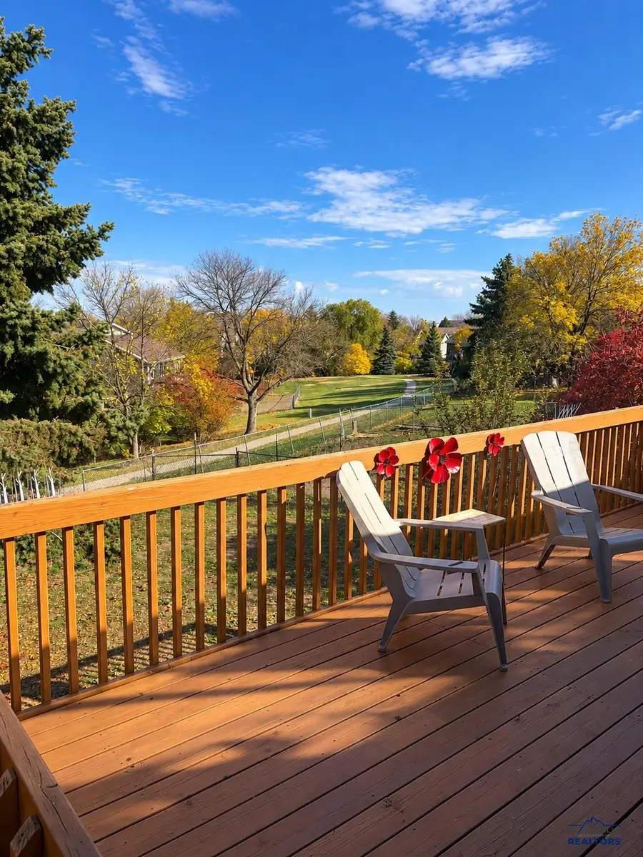 1204 Clover Ridge Dr, Rapid City, SD 57701 - #2