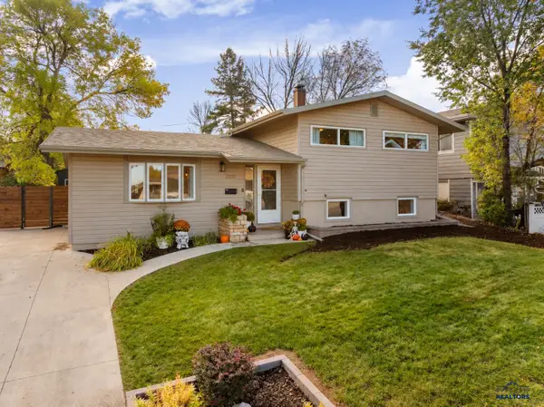 2232 Arrowhead Dr, Rapid City, SD 57702