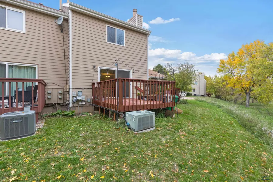 3320 Idlewild Ct, Rapid City, SD 57702 - #3