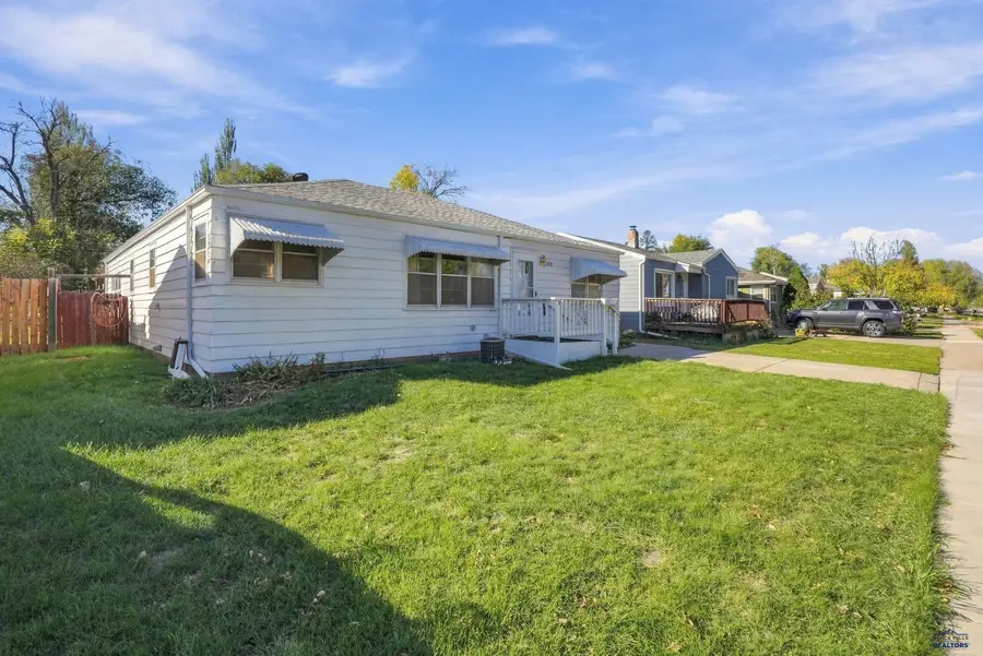 1815 Evergreen Dr, Rapid City, SD 57702 - #3