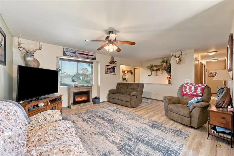 1935 Adirondack St, Spearfish, SD 57783 - #3