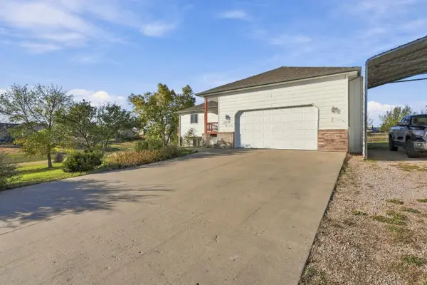 14786 Highlight Dr, Rapid City, SD 57703