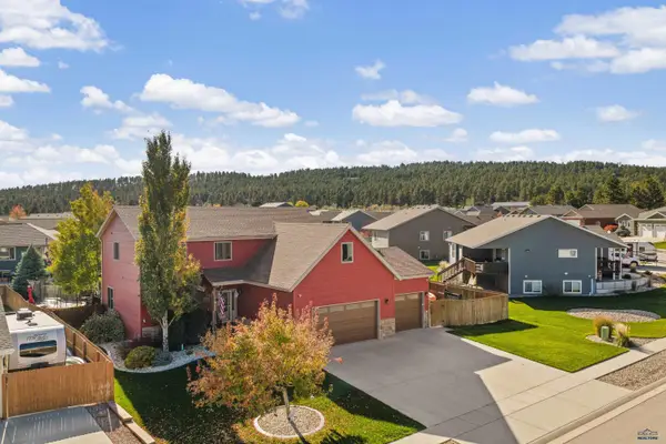 7400 Castlewood Dr, Summerset, SD 57718