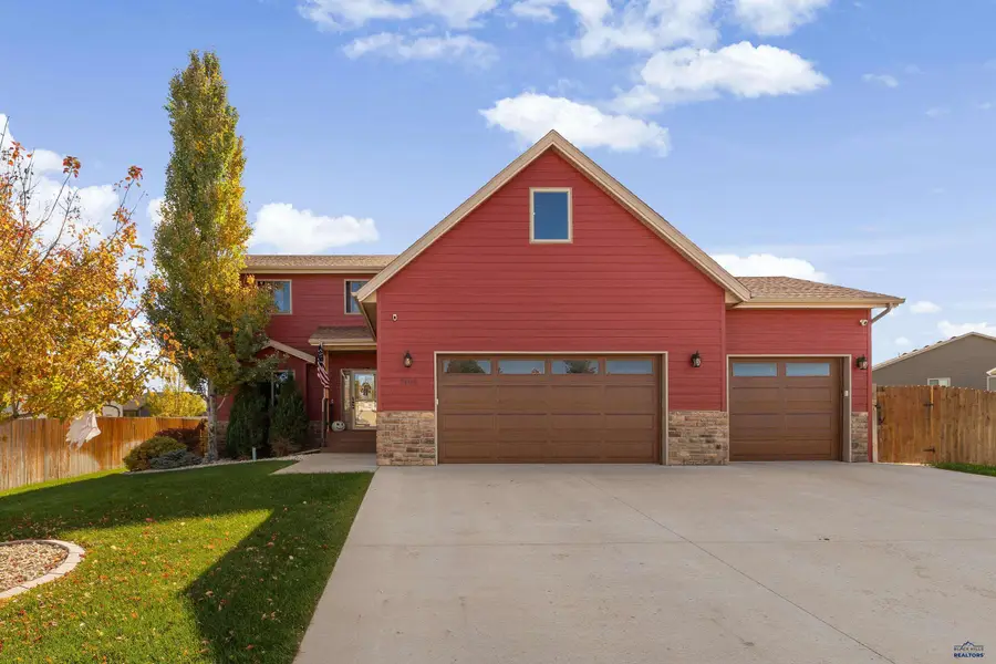 7400 Castlewood Dr, Summerset, SD 57718 - #2