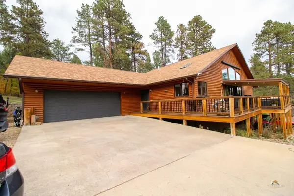 12176 Bluebird Ct, Sturgis, SD 57785