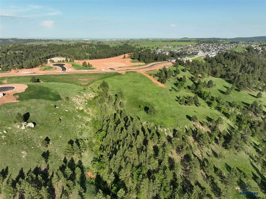 5545 Cloud Peak Dr, Rapid City, SD 57702 - #2