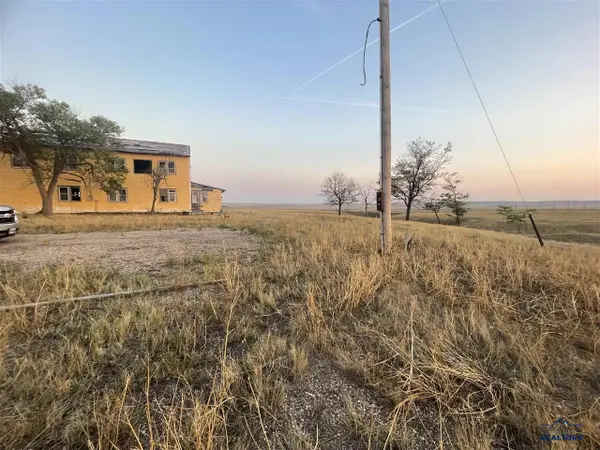10933 Harney, Edgemont, SD 57735