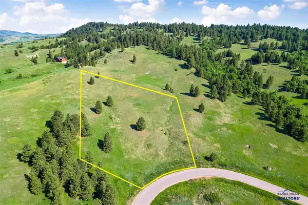 3949 Twisted Oak Road, Sturgis, SD 57785