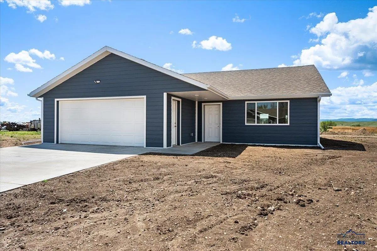 10885 Eagle Ct, Belle Fourche, SD 57717 - #1