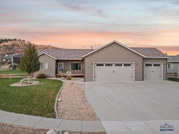 1722 Iron Horse Loop, Spearfish, SD 57783