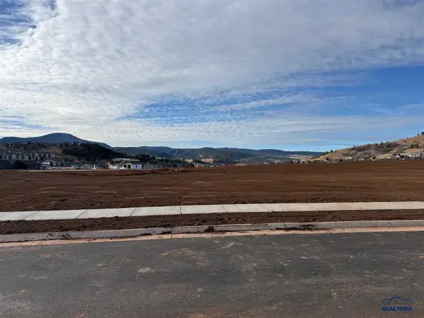 2555 Sweetclover Ct, Spearfish, SD 57783-0000
