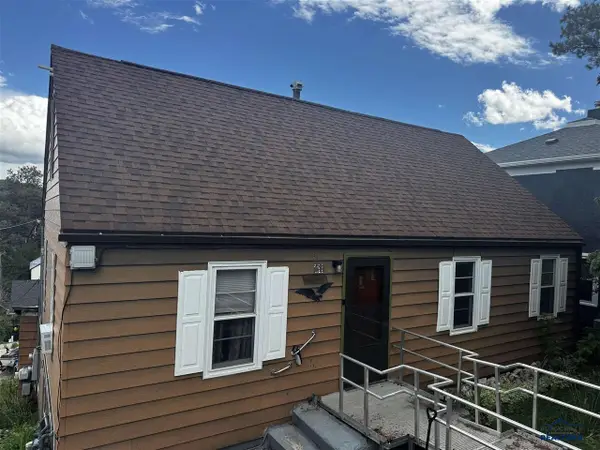 411 W Summit Street, Lead, SD 57754