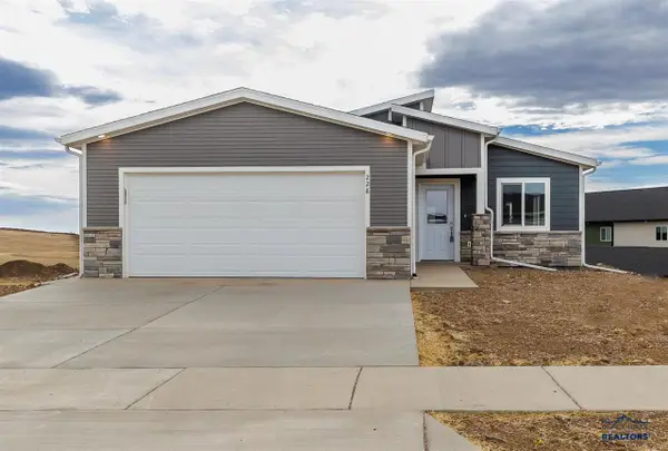 228 N Valley Dr, Rapid City, SD 57703