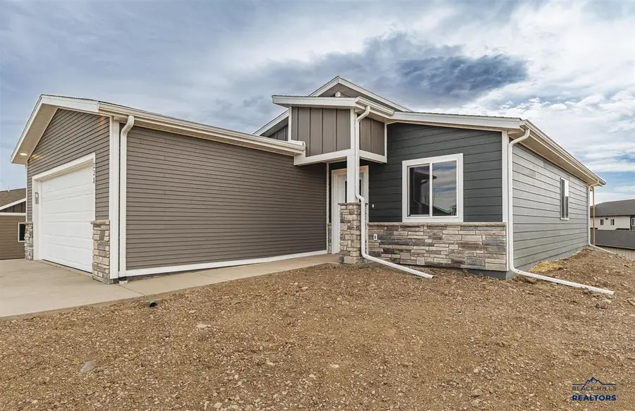 228 N Valley Dr, Rapid City, SD 57703 - #3