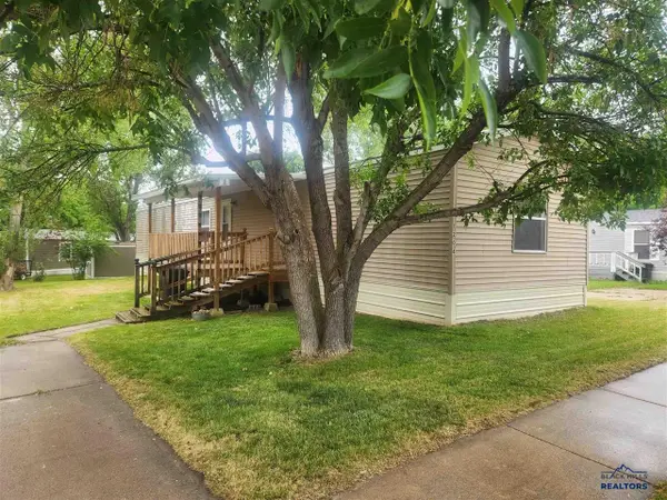 1204 Elkhorn Peak Lane, Spearfish, SD 57783