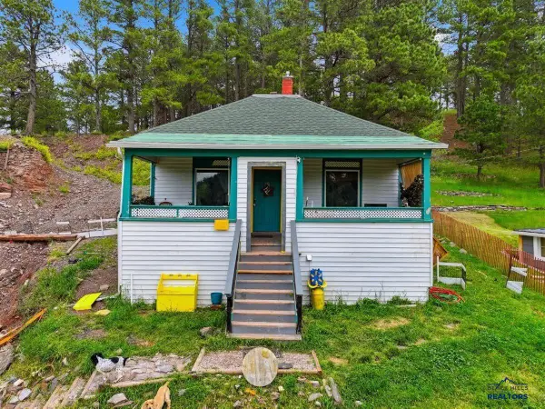 406 Barclay Avenue, Lead, SD 57754