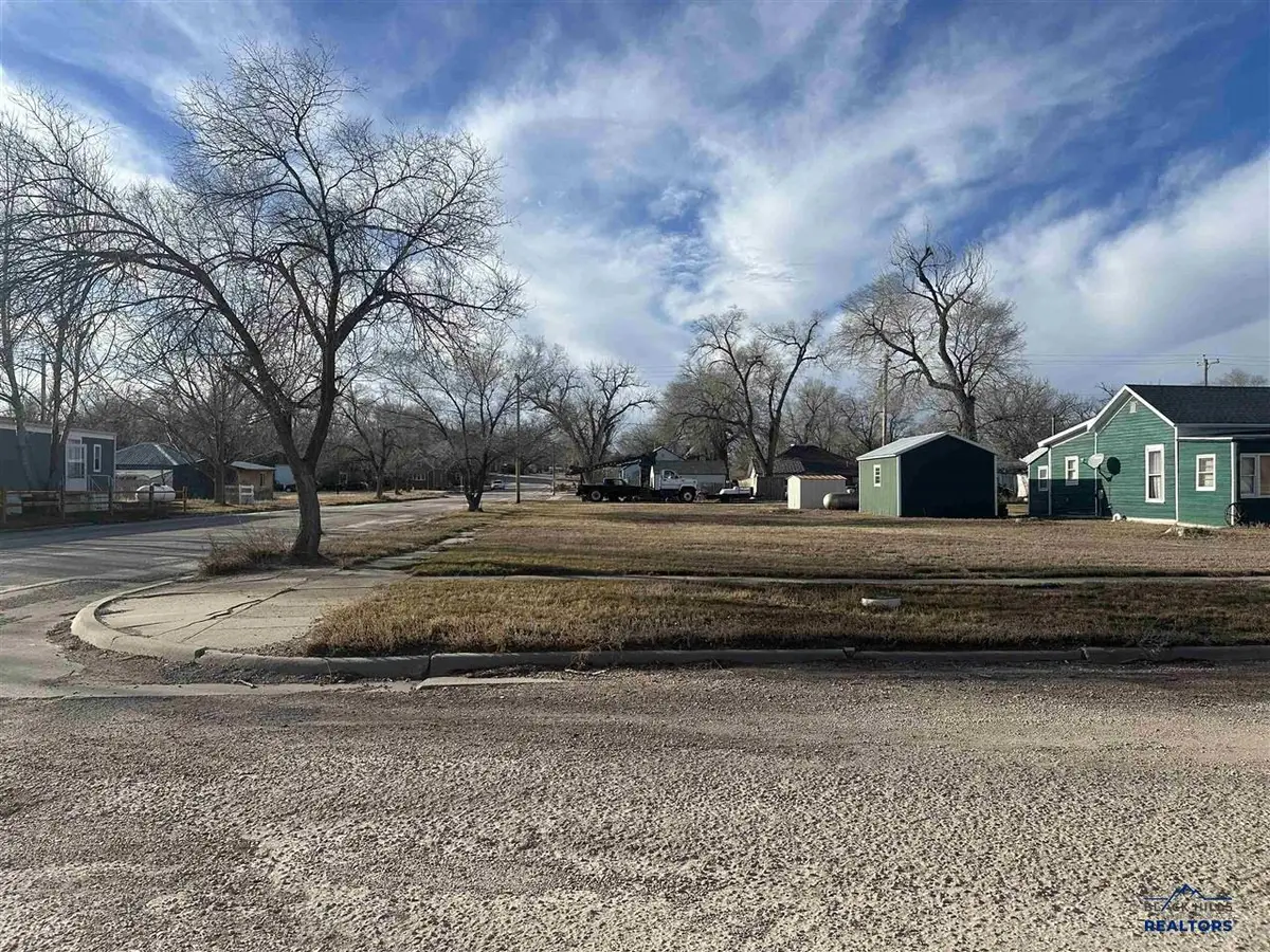 510 3rd Avenue, Edgemont, SD 57735 - #1