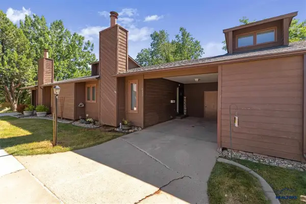 4822 Stoney Brook Court, Rapid City, SD 57702