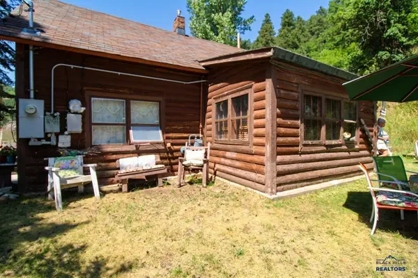 32 Denver Avenue, Deadwood, SD 57732