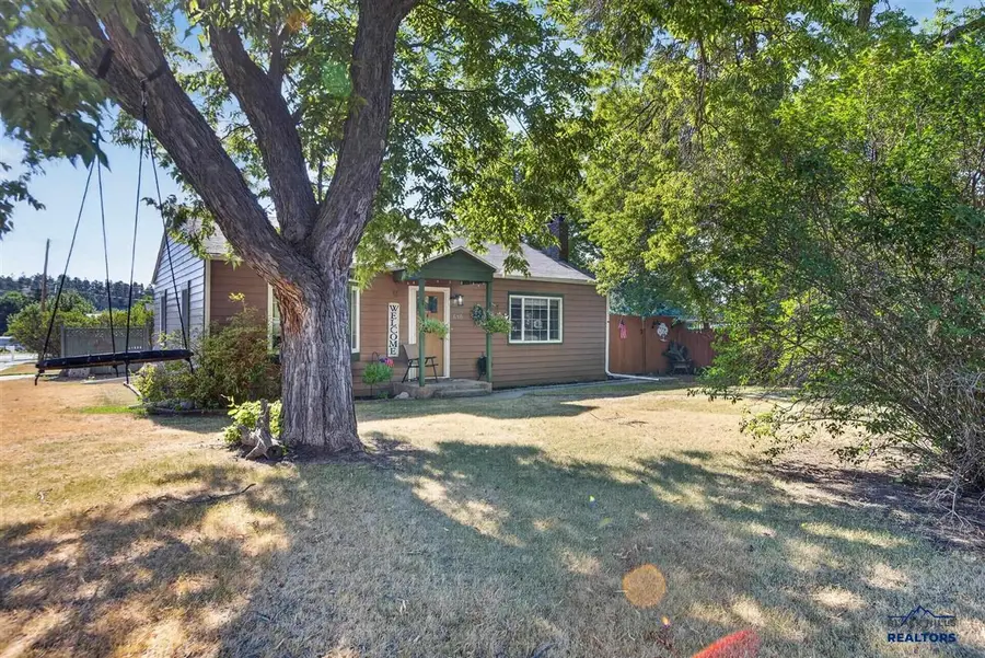 818 Roubaix Dr, Rapid City, SD 57702 - #3