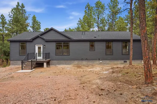10790 Downhill Dr, Belle Fourche, SD 57717