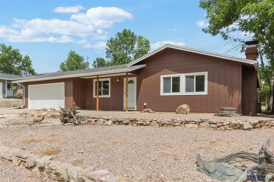1516 N 7th St, Rapid City, SD 57701 - #2