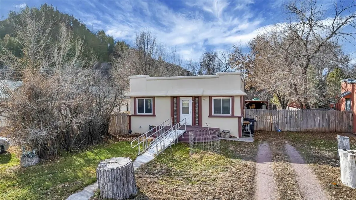 1106 S 6th St, Hot Springs, SD 57747 - #1