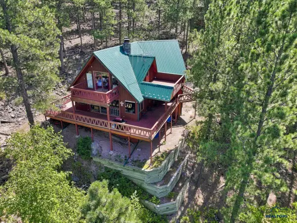 230 Matterhorn Dr, Rapid City, SD 57702