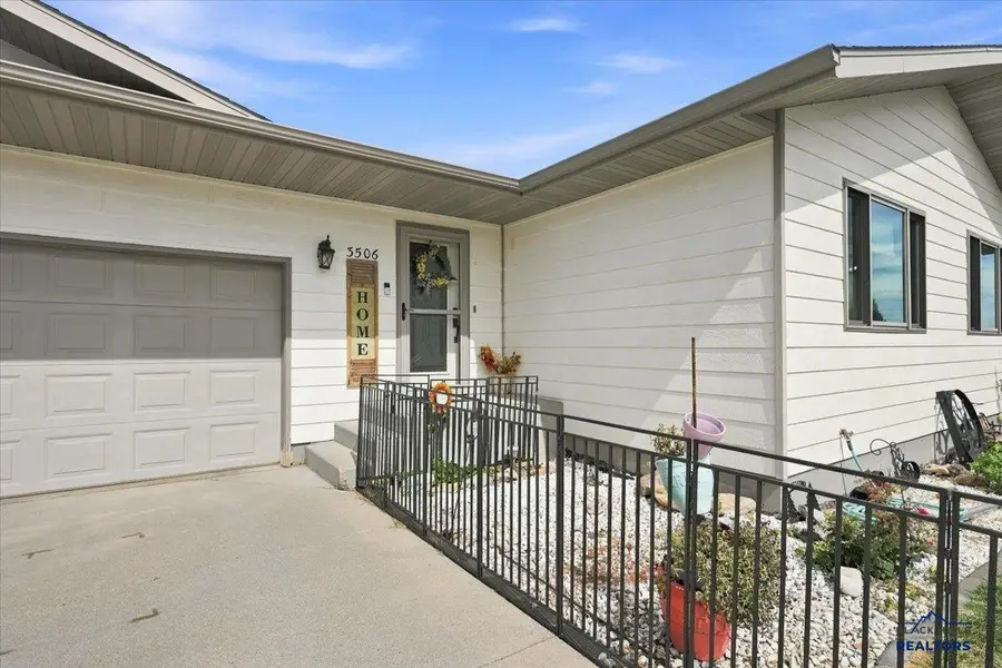 3506 Roughlock Ln, Spearfish, SD 57783 - #3