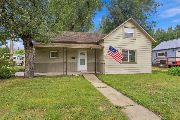 1070 Elkhorn Street, Belle Fourche, SD 57717