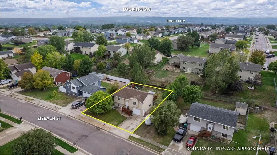 1013 Ziebach St, Rapid City, SD 57703 - #3