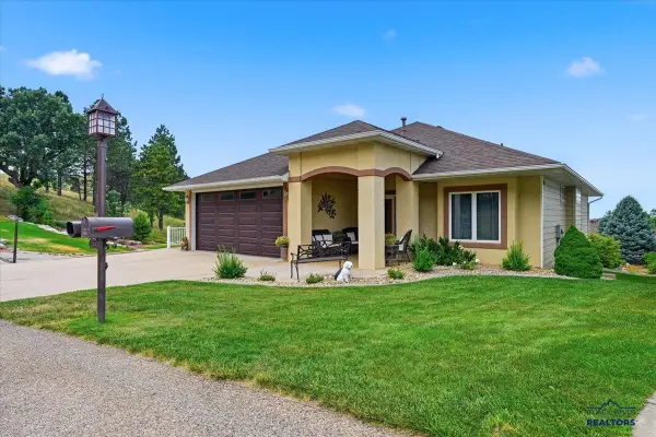 124 Stone Gate Dr, Spearfish, SD 57783