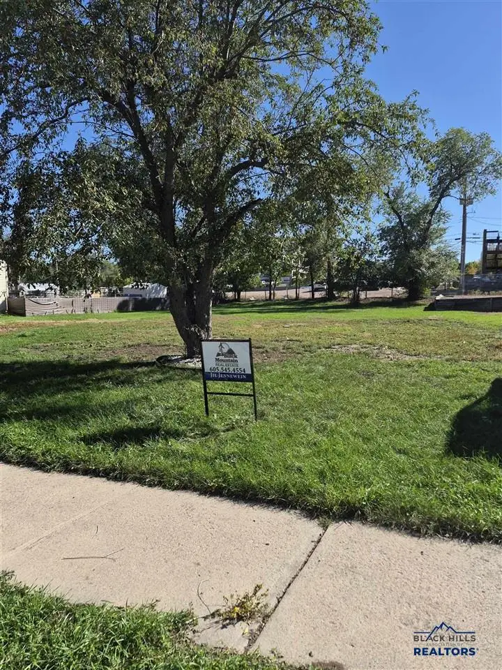 621 St Francis, Rapid City, SD 57701 - #2